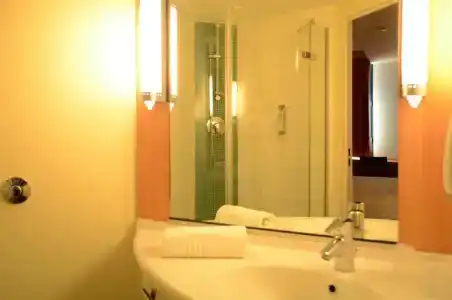 ibis Marseille Centre Euromed - 53