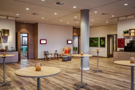 IntercityAmsterdam Airport - 13