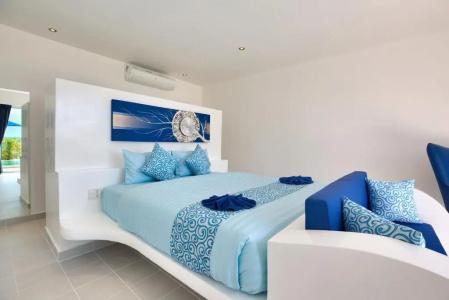 La Perle Luxury Boutique - 78
