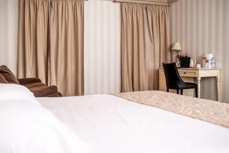Premier Geneva - 54