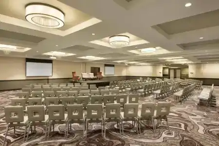 Embassy Suites By Hilton Minneapolis Downtown - 19