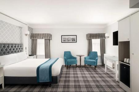 Newcastle Jesmond - 27