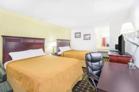 Knights Inn - 4