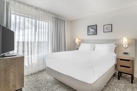 Staybridge Suites - 20