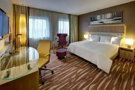 Hilton Frankfurt Airport - 39