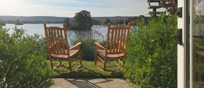Lookout Point Lakeside Inn - 36