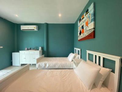 Le Petit Saint Tropez - 11