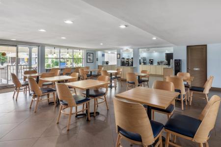 Best Western Palm Beach Lakes - 30
