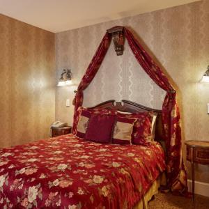 Queen Anne - 19