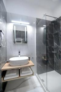 Plaka Arch Suites - 8