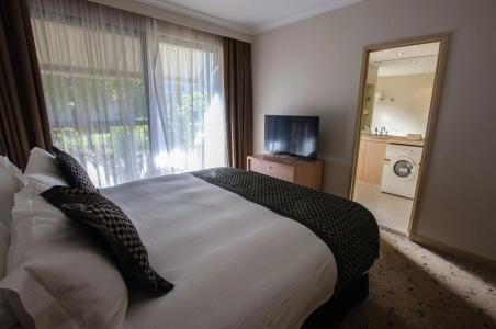 Rydges - 5