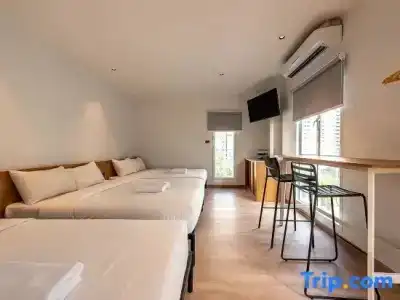 Boxpackers Hostel - 57
