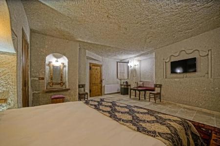 Risus Cave Suites - 47