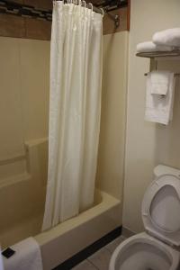 Value Inn & Suites - 29