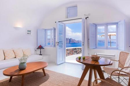 Pezoules of Oia - 18