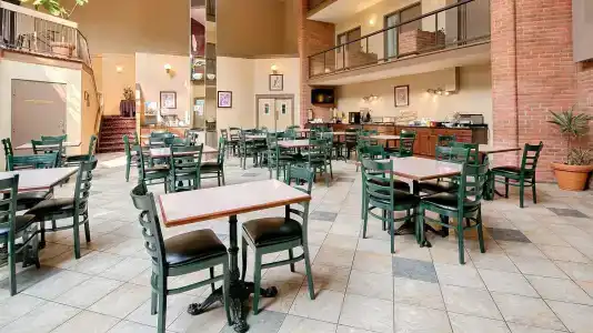Best Western-Montreal & Conference Centre - 32