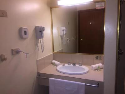 St Georges Motor Inn - 91