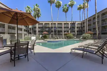 Best Western Plus Thunderbird Suites - 22