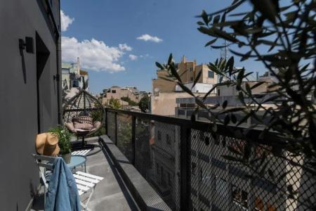Melo Athens - 118