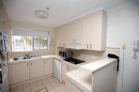 Markham Court - 50