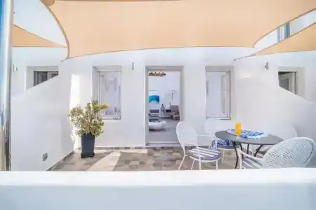 Angel Luxury Suites - 25