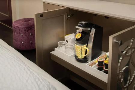 Staypineapple, An Artful, Midtown New York - 43