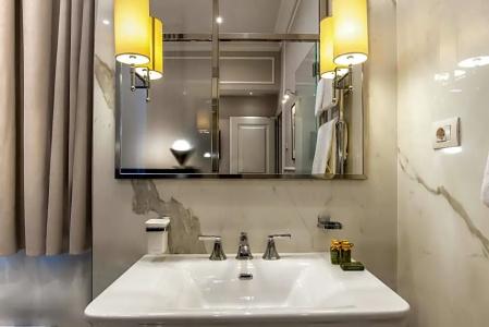 Florence Luxury Suites and Wellness - 65