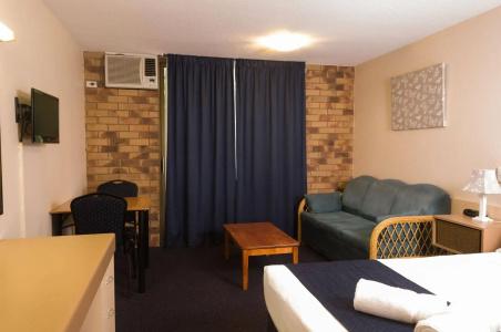 Lancaster Court - 18