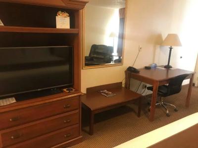 Days Inn by Wyndham - 6