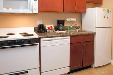 TownePlace Suites by Marriott South - 75