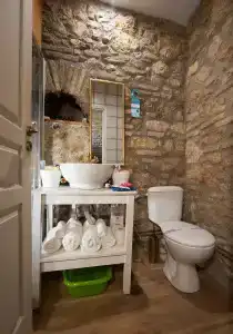 Athenian Residences - 13