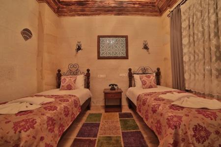 Caravanserai Inn - 106
