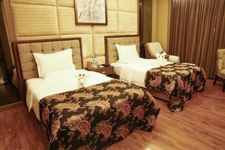 Kunming Shengshi Qianhe - 2