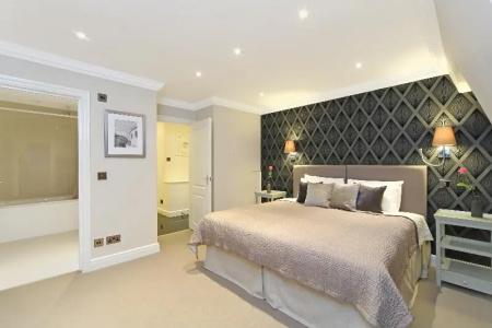 Queensgate Court - 71