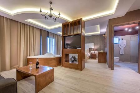 Elegance Luxury Executive Suites - Adults Only - 51
