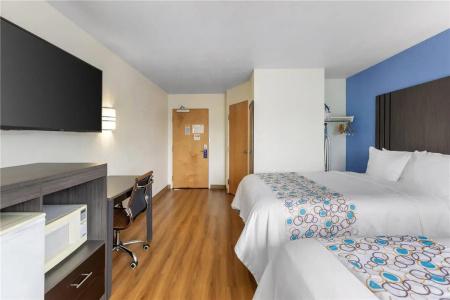 SureStay Plus by Best Western East - 37