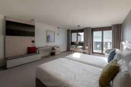 Victoria & Residence - 67