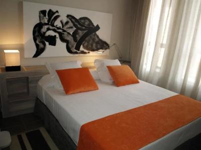Eco Alcalá Suites - 43