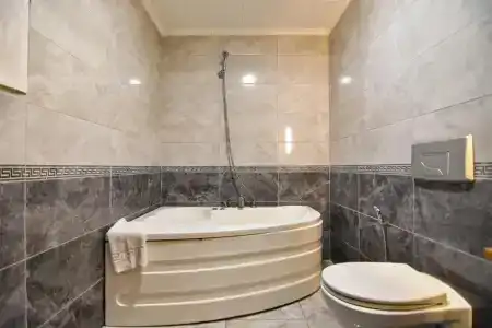 Sandal Otel - 107