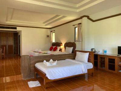 Lanta Manda Resort Sha Plus - 26