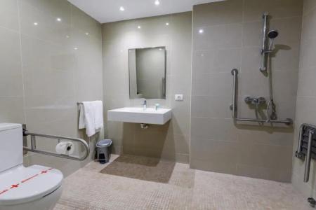 Pearly Grey Ocean Club & Suites - 100