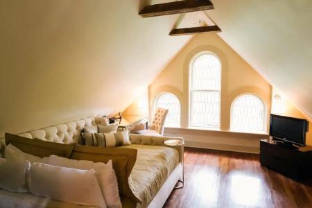Stonehurst Place Bed & Breakfast - 72