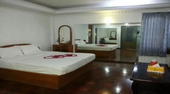 Airport Inn - 29
