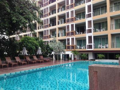 August Suites - 14