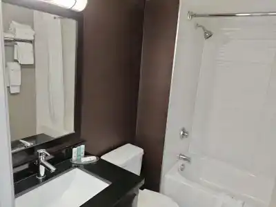 Quality Inn - 23