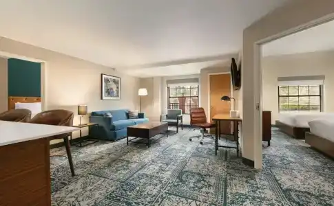 Four Points by Sheraton Arena - 6