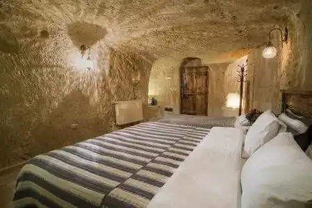 Atilla's Cave - 301