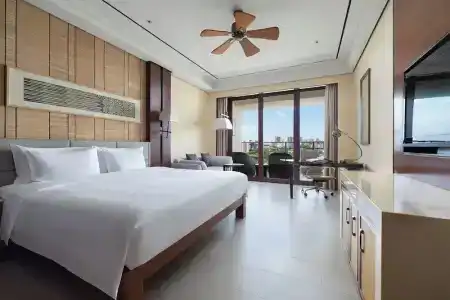 Crowne Plaza Sanya City Center, An Ihg - 46
