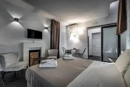 Residenza D'Epoca Al Numero 8 - 17