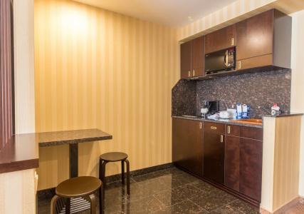 Ramada & Suites by Wyndham Bucharest North - 44